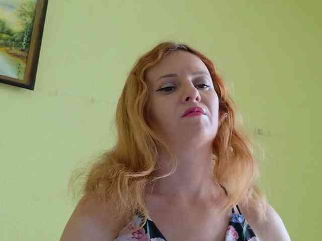 ladybigsmile webcam