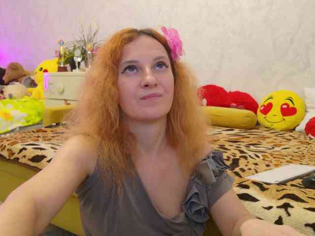 ladybigsmile Live Webcam on BongaCams