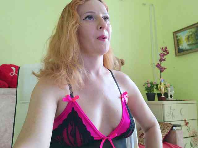 ladybigsmile webcam