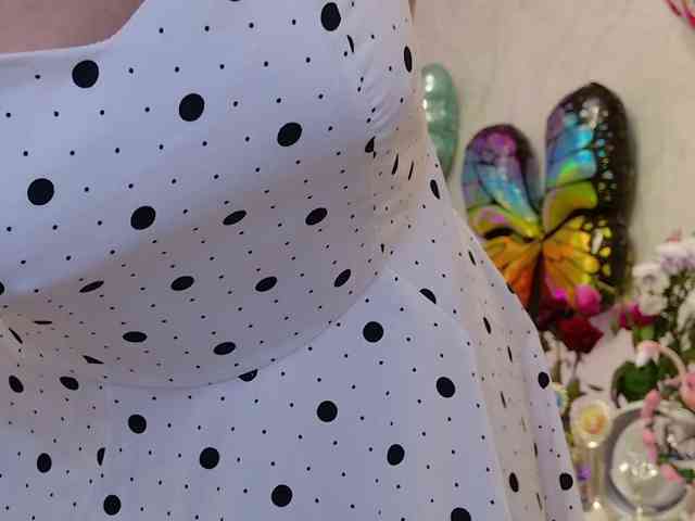 ladybigsmile Live Webcam on BongaCams