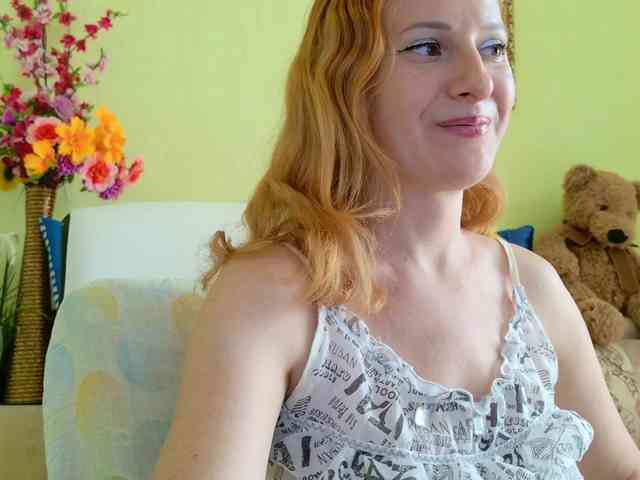 ladybigsmile webcam