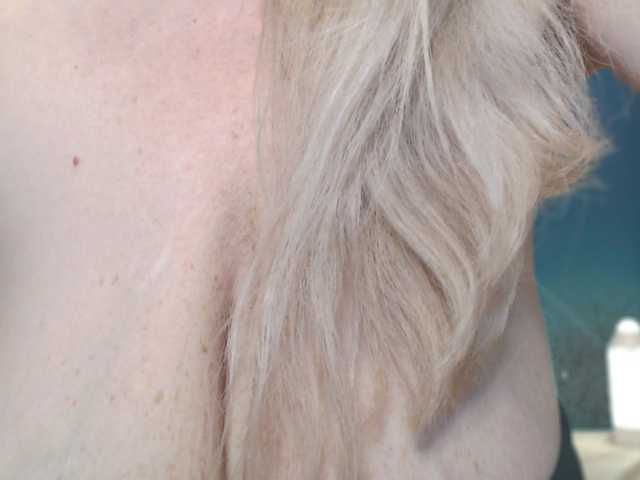 NADINNNE's BongaCams show and profile