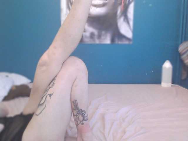 NADINNNE's BongaCams show and profile