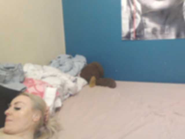 NADINNNE's BongaCams show and profile