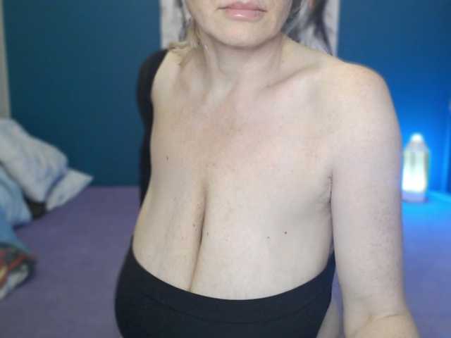 NADINNNE's BongaCams show and profile