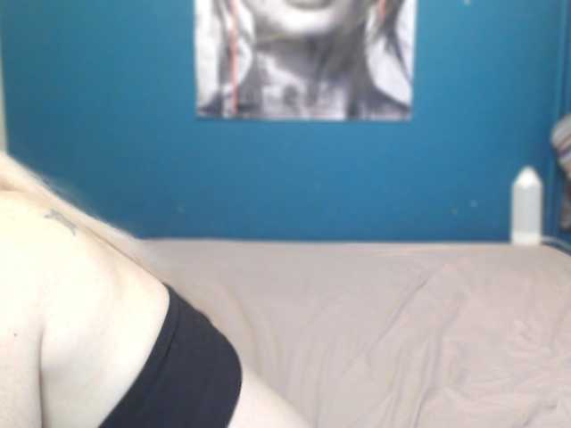 NADINNNE's BongaCams show and profile