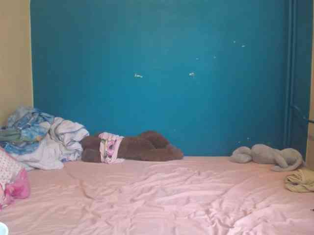 NADINNNE webcam