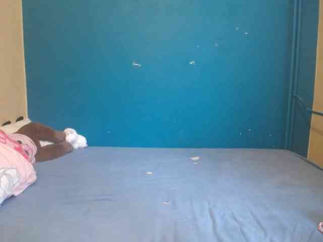 NADINNNE webcam