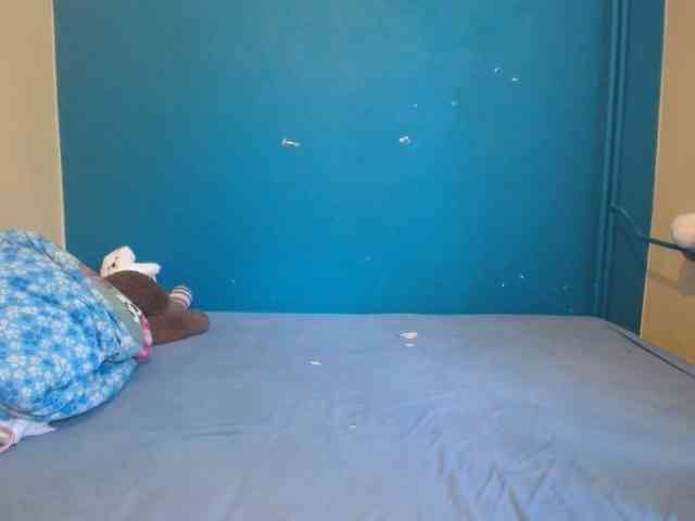 NADINNNE webcam