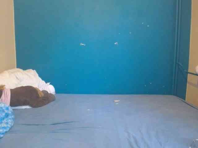 NADINNNE webcam