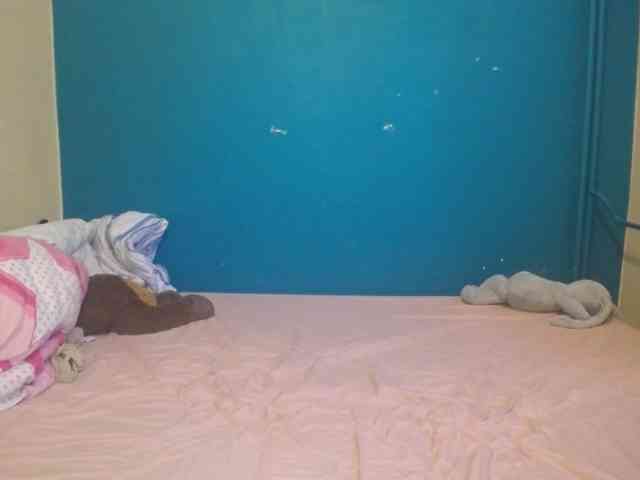 NADINNNE webcam
