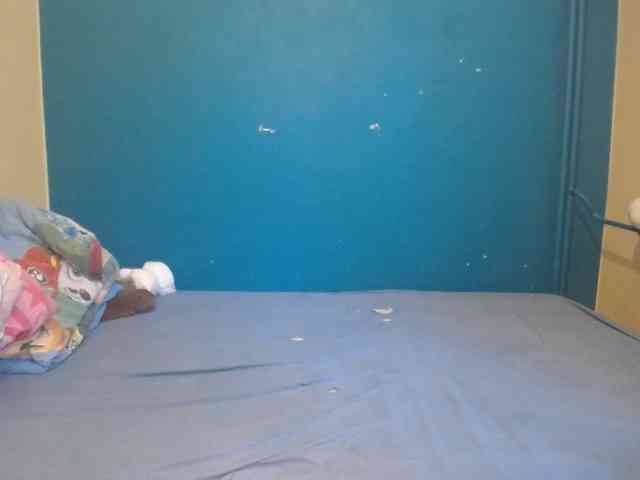NADINNNE webcam