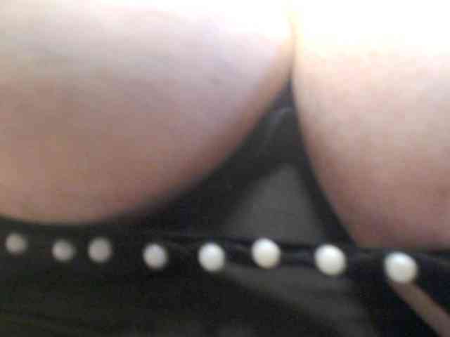 NADINNNE webcam