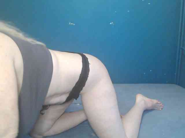 NADINNNE webcam