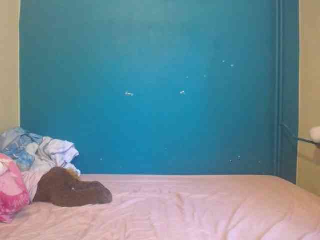 NADINNNE webcam