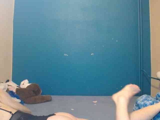 NADINNNE webcam