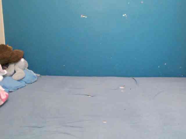 NADINNNE webcam