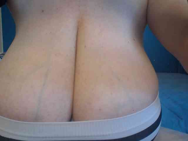 NADINNNE webcam