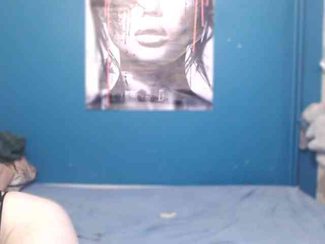 NADINNNE webcam