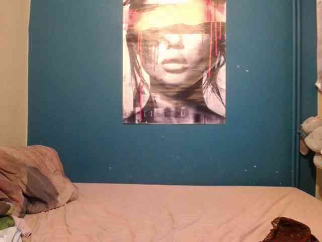 NADINNNE webcam