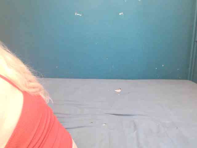 NADINNNE webcam