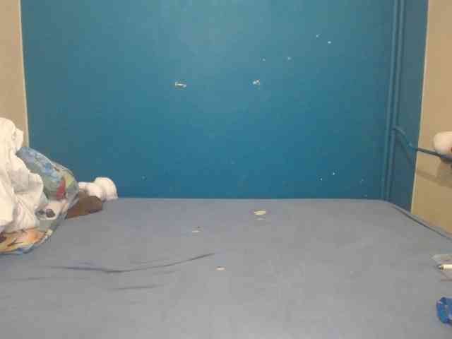 NADINNNE webcam