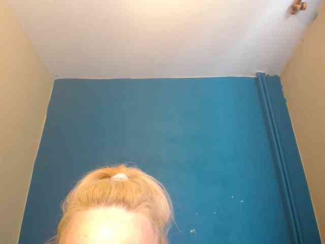 NADINNNE webcam