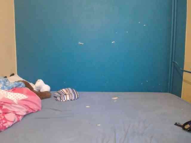 NADINNNE webcam