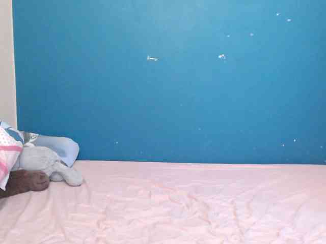 NADINNNE webcam
