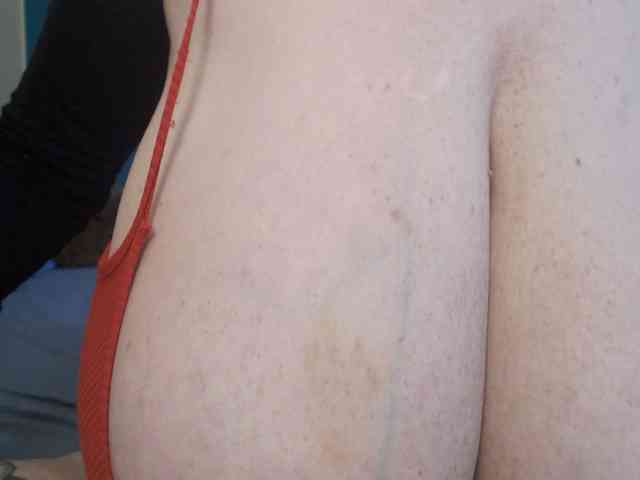 NADINNNE webcam