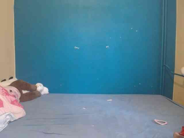 NADINNNE webcam