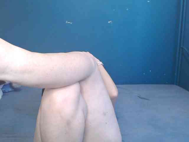 NADINNNE webcam