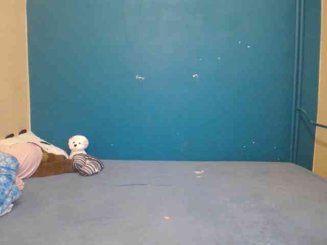 NADINNNE webcam
