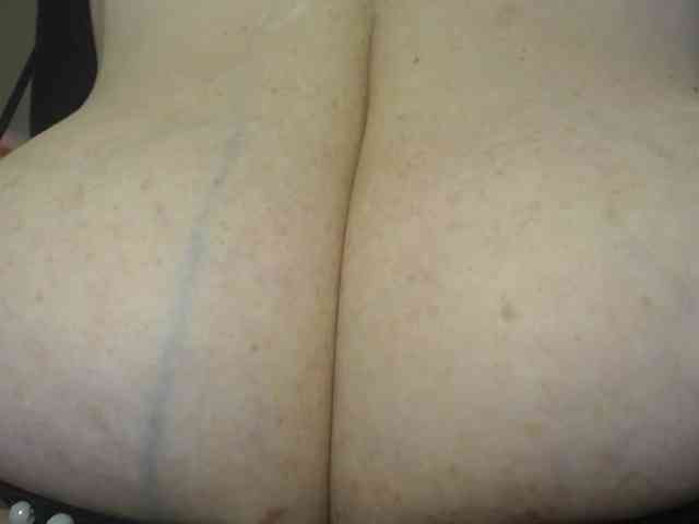NADINNNE webcam