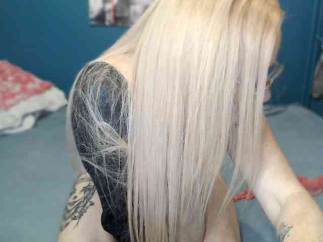 NADINNNE Live Webcam on BongaCams