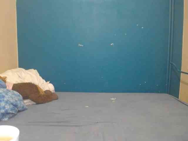 NADINNNE webcam