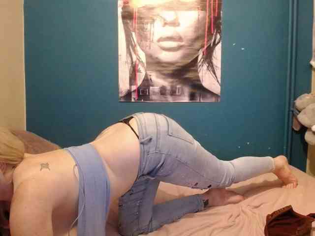 NADINNNE webcam