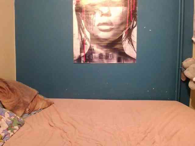 NADINNNE webcam