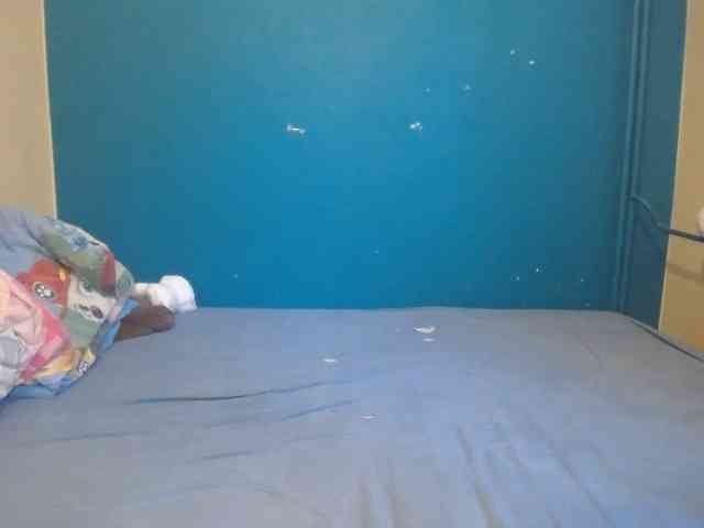NADINNNE webcam