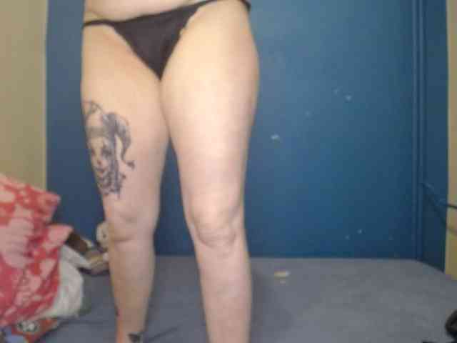 NADINNNE webcam