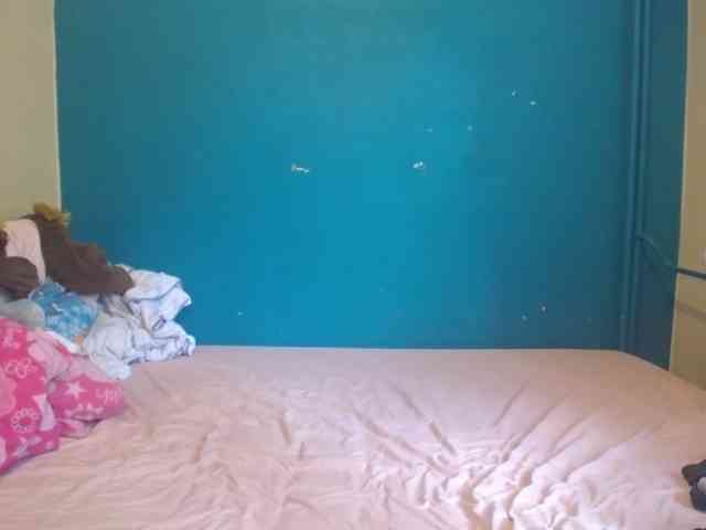 NADINNNE webcam