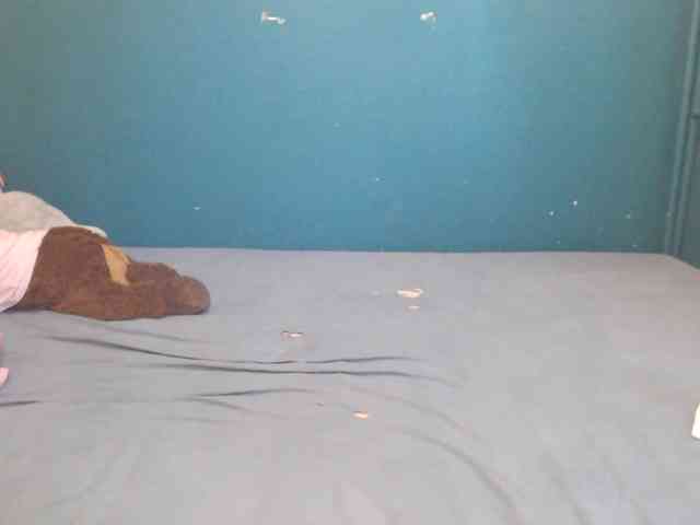 NADINNNE webcam