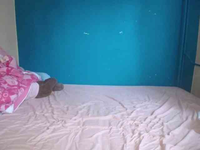 NADINNNE webcam