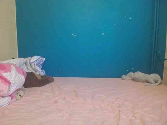 NADINNNE webcam