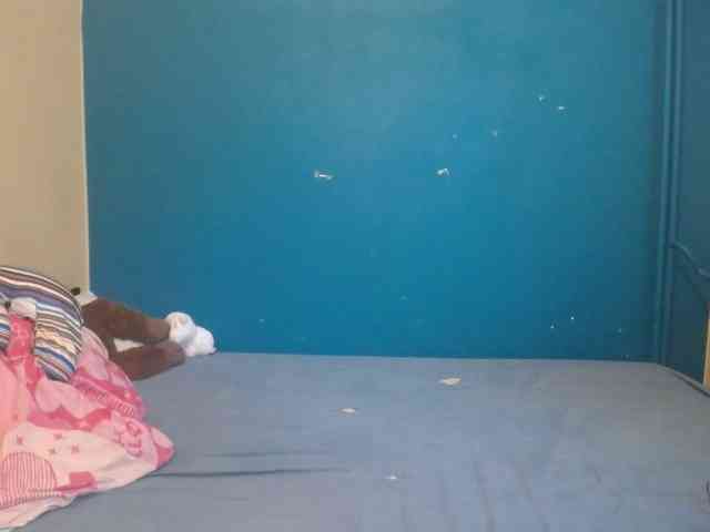 NADINNNE webcam