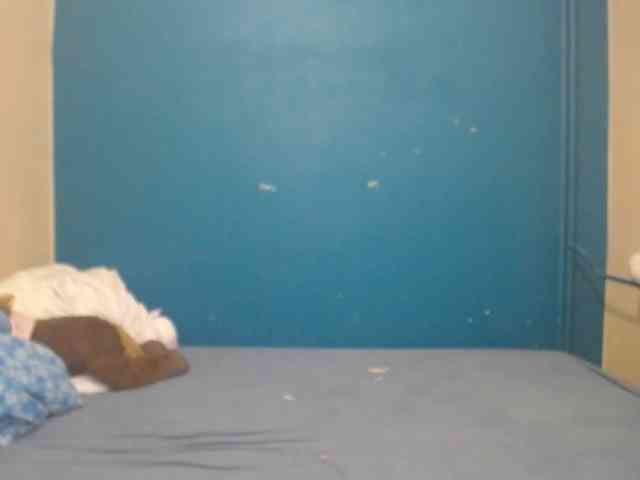 NADINNNE webcam