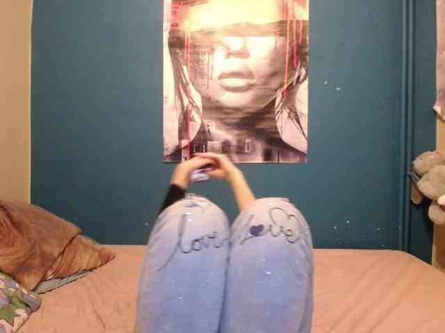 NADINNNE webcam
