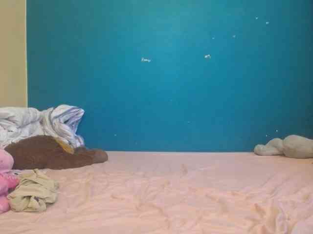 NADINNNE webcam