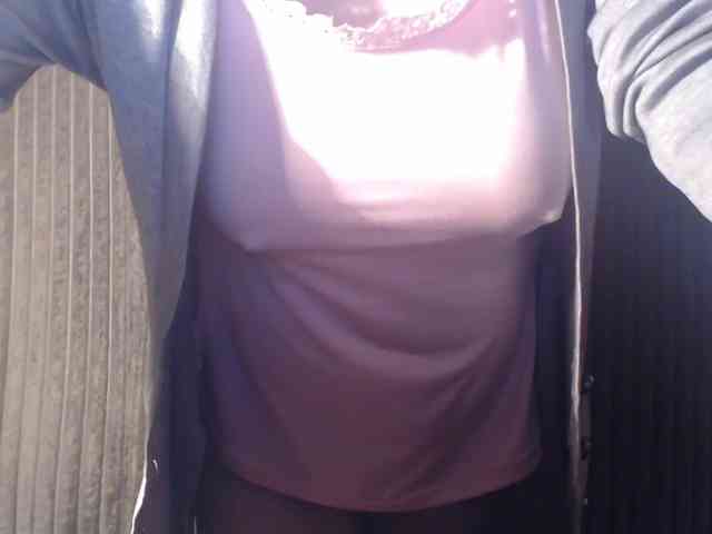 1hardnipples1 webcam