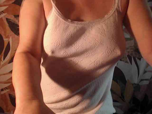 1hardnipples1 webcam